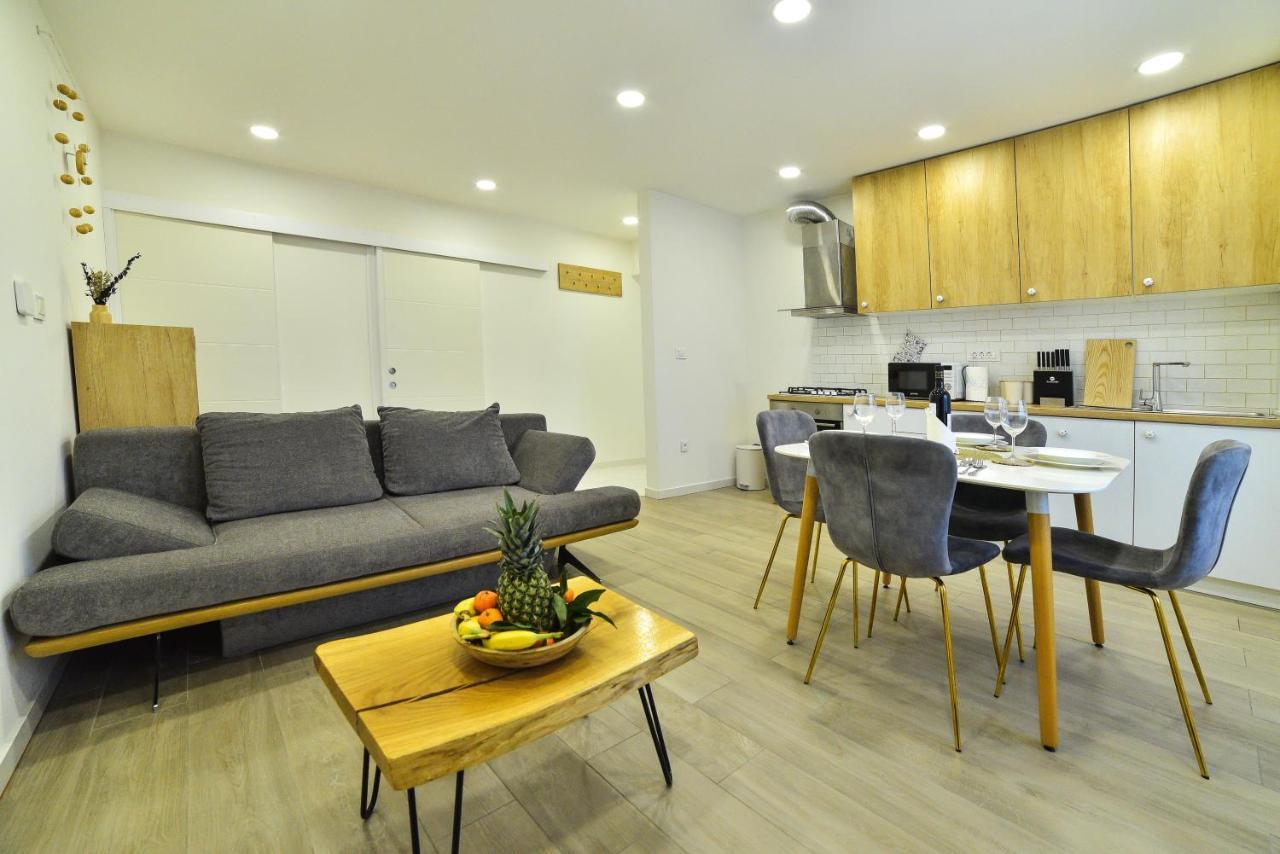 Apartment Maris Sinj Luaran gambar