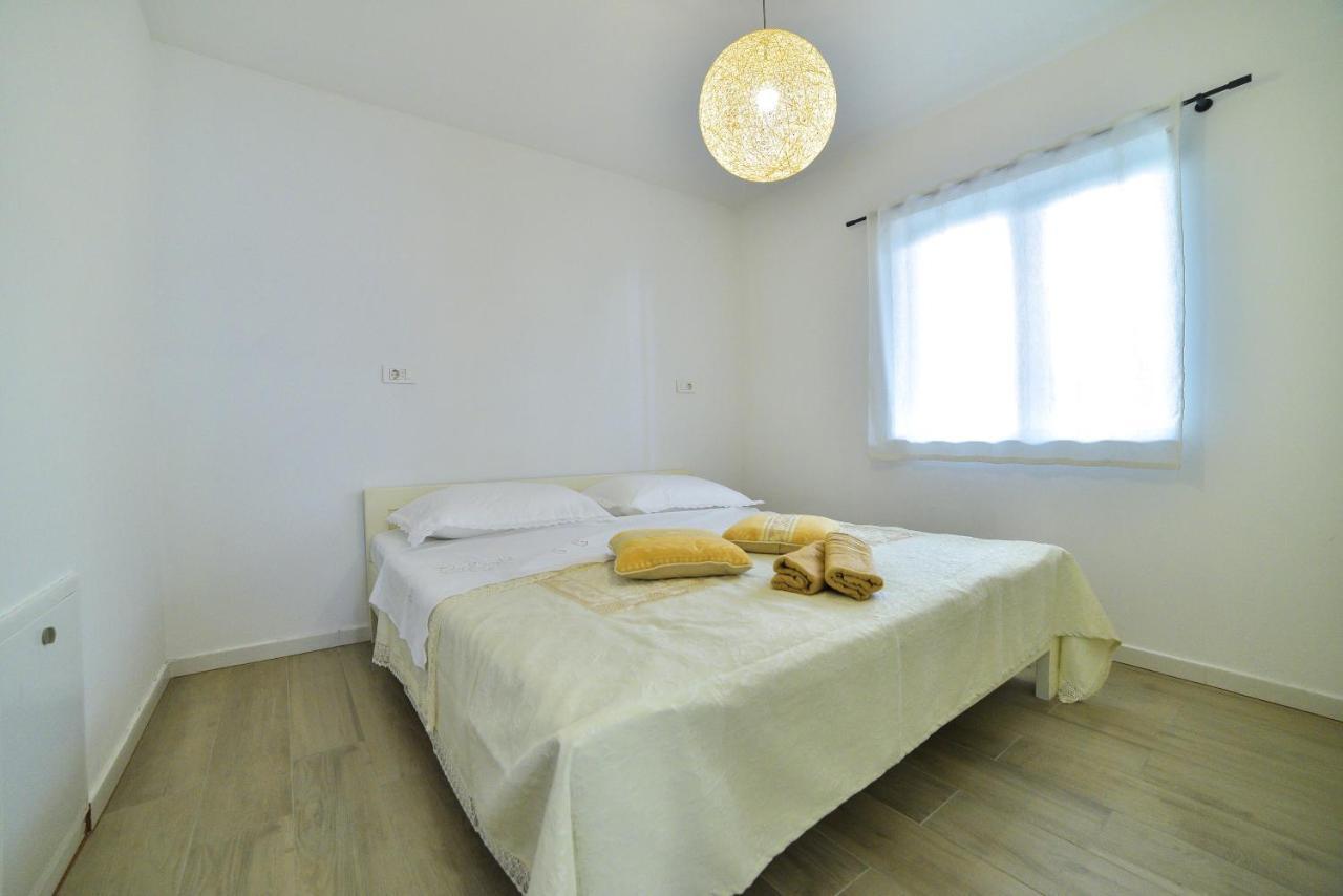 Apartment Maris Sinj Luaran gambar