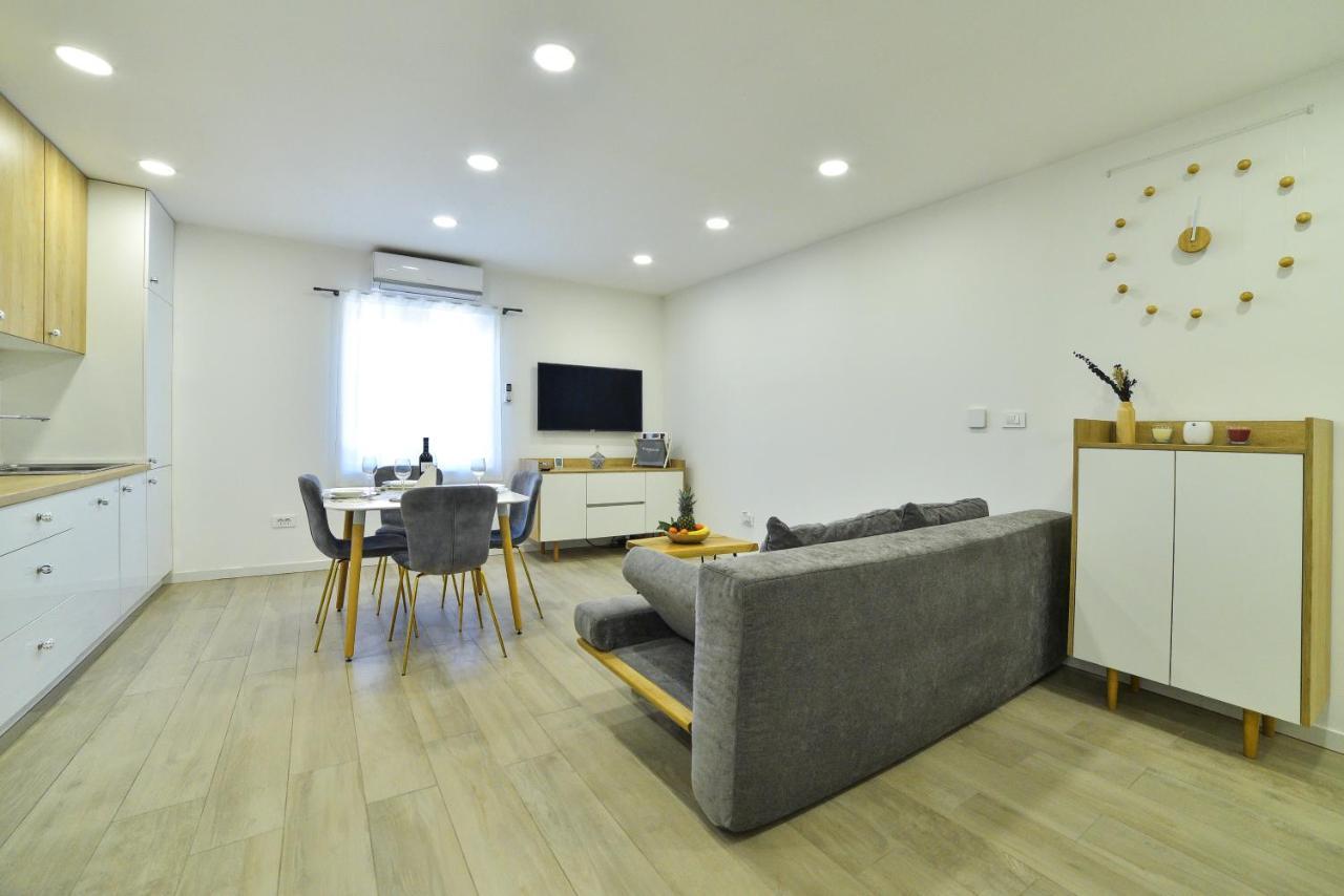 Apartment Maris Sinj Luaran gambar